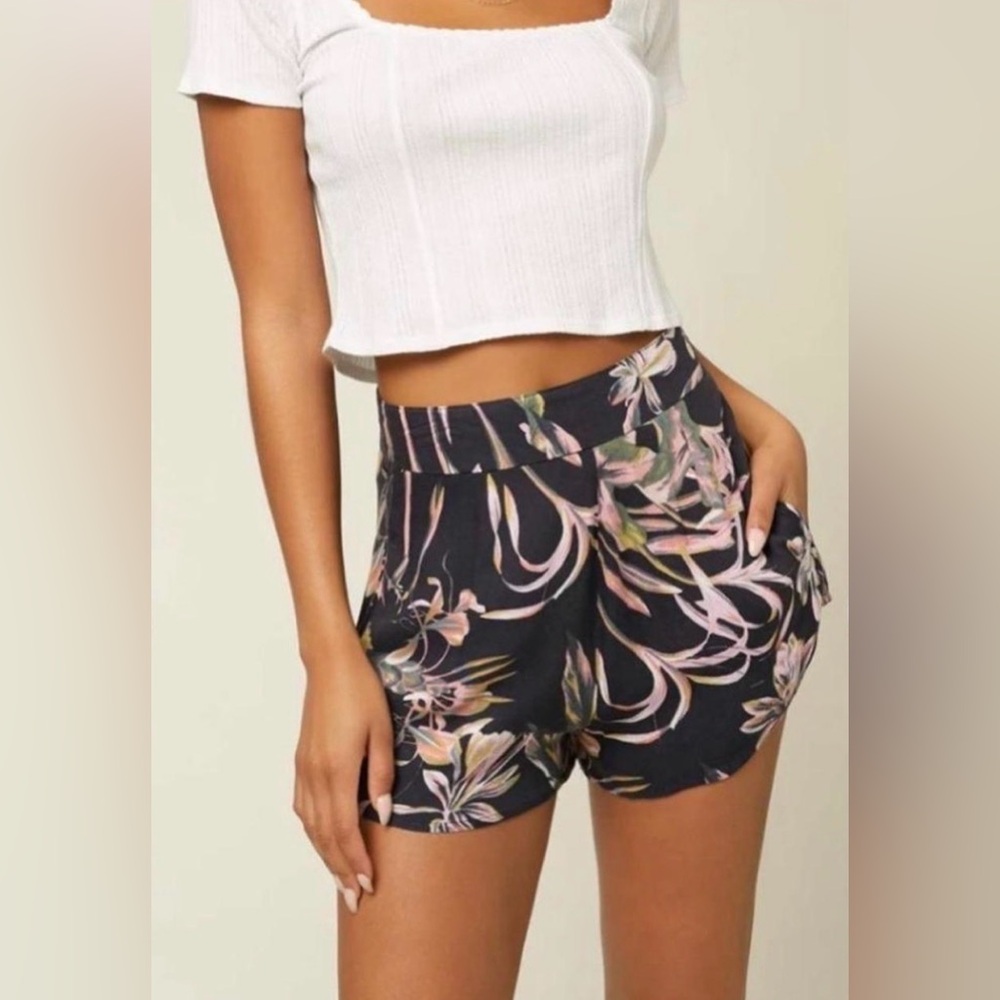 NWT O'Neill Black Floral High Waist Shorts